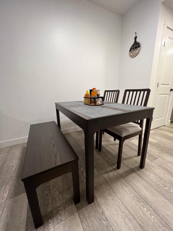 Newly Built 2 Bedroom Suite With Free Parking - Close To Banff National Park, Calgary YYC Exterior foto